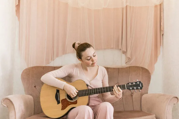 img of Top 10 Songs To Learn On Guitar